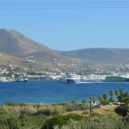 Georgy * Parikia (Paros)